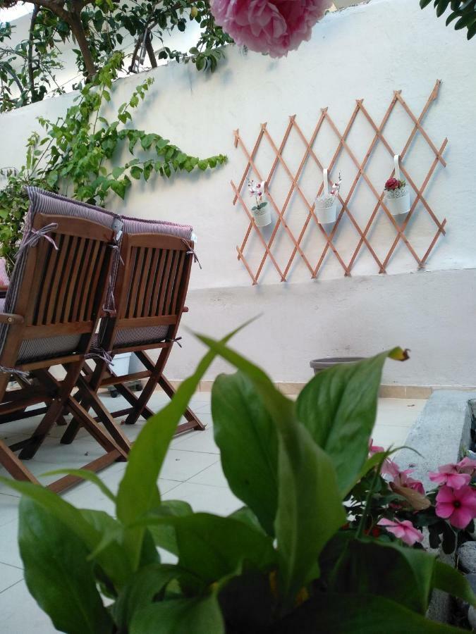 Pomegranate Apartment Heraklion Exteriör bild